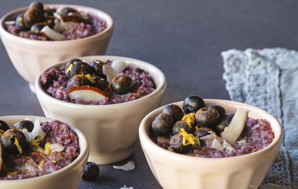 Quinoa doce com mirtilos